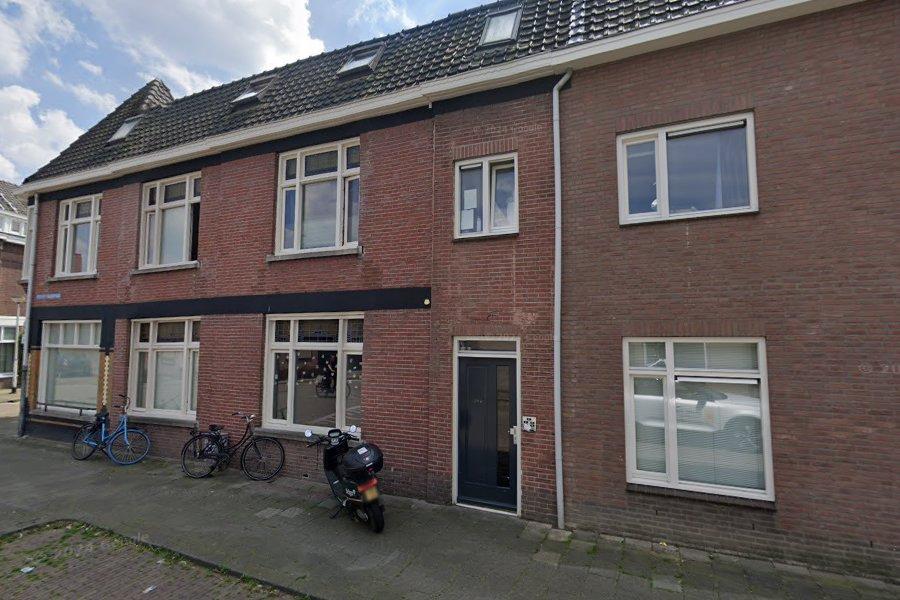 Bekijk foto 1/5 van house in Tilburg