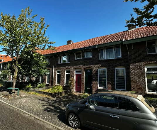 Te huur: Ruim woonhuis met 4 kamers, tuin en berging in Nuth – Tiendstraat 48, Nuth